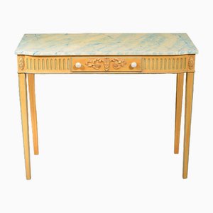 Mesa auxiliar Regency de madera satinada y mármol sintético de finales del siglo XX de Colefax & Fowler