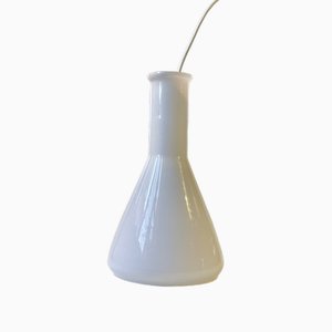 Lámpara de techo danesa moderna de vidrio opalino blanco de Holmegaard, años 60