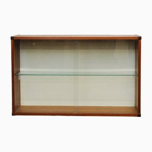 Schwebender Mid-Century Vitrinenschrank aus Teak & Glas, 1960er