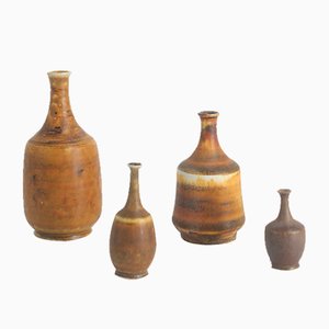 Small Mid-Century Scandinavian Modern Collectible Honey Brown Stoneware Vases by Gunnar Borg for Höganäs Ceramics, 1960s, Set of 4