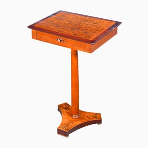 Mesa de costura vintage de madera