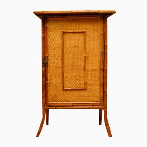 Mueble victoriano vintage de bambú