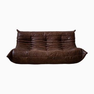 Sofá de tres plazas Togo de cuero marrón oscuro de Michel Ducaroy para Ligne Roset