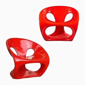 Vintage Italian Red Lacquered Fiberglass Sculptural Chairs by Giorgio Gurioli for Kundalini, Set of 2