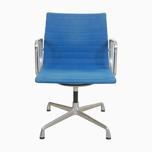 Ea-105 Stuhl aus Blauem Stoff von Charles & Ray Eames, 1990er