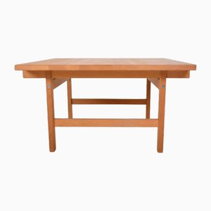 Niedrige Dänische Tische von Hans J. Wegner Made by PP Furniture, 1960er, 2er Set