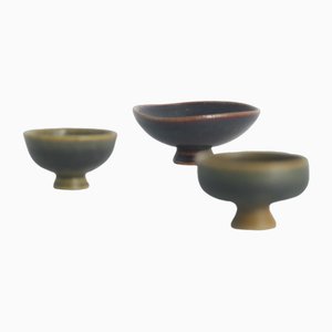 Small Mid-Century Scandinavian Modern Collectible Brown Stoneware Bowls by John Andersson for Höganäs Ceramics, 1950s, Set of 3