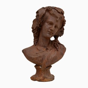Busto de mujer joven antiguo de hierro fundido, década de 1900