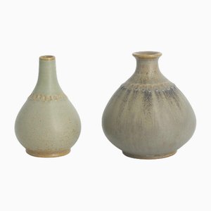 Small Mid-Century Scandinavian Modern Collectible Pistachio Stoneware Vases by Gunnar Borg for Gunnars Ceramics Höganäs, 1960s, Set of 2