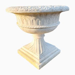 Grand Vase de Jardin Antique en Marbre de Carrare Sculpté Blanc