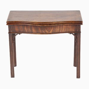 18th Century English George III Mahogany Serpentine Tea Table