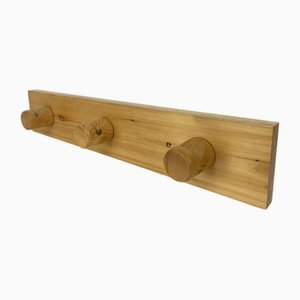 French Coat Rack in Pinewood attributed to Charlotte Perriand for Les Arcs, 1960s