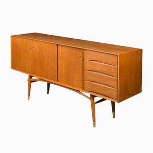 Credenza Mid-Century moderna in quercia di Gustav Bahus, Scandinavia, anni '50