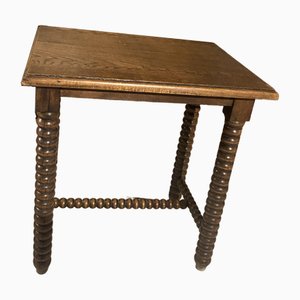 Mesa vintage de madera tallada