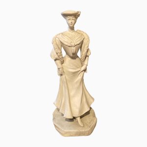 Estatuilla de mujer vintage de cerámica