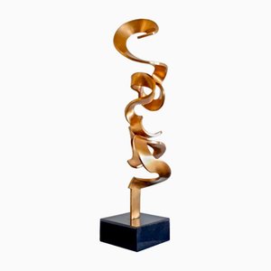 Goldene High Weights Skulptur von Kuno Vollet