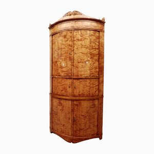 Mueble esquinero Biedermeier de abedul, década de 1830