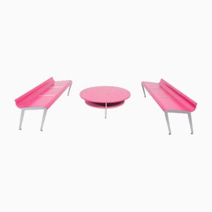 Juego de bancos de ballet y mesa de centro esculturales de Marco Evaristti