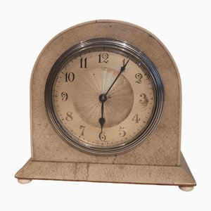 Reloj despertador en Galuchat y marfil, 1925