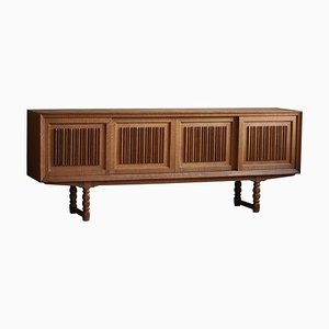 Credenza bassa scultorea Mid-Century in quercia, anni '60