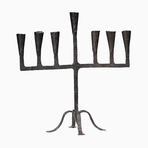 Candelabro brutalista de hierro forjado para 7 velas, Francia, años 60