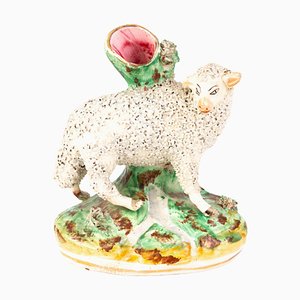 Sheep Spill Vase von Staffordshire Pottery, 19. Jahrhundert