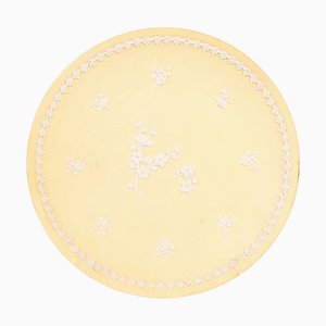 Plato Prunus en Jasperware amarillo de Wedgwood