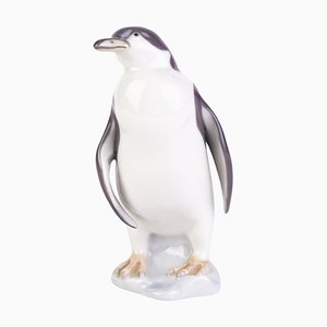 Pinguino modello 5249 in porcellana di Lladro