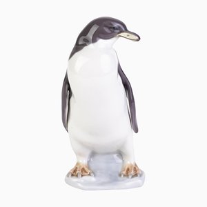Pinguino modello 5248 in porcellana di Lladro