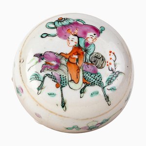 Chinese Qing Dynasty Famille Rose Porcelain Lidded Box 19th Century