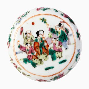 Chinese Qing Dynasty Famille Rose Porcelain Lidded Box 19th Century