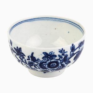 Late 18th Century George III Worcester Porcelain Tea Bowl with Chinese Floral Decor