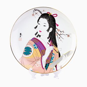 Piatto Geisha in fine porcellana firmato giapponese