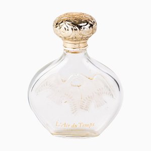 Französische Basrelief Parfümflasche von Lalique