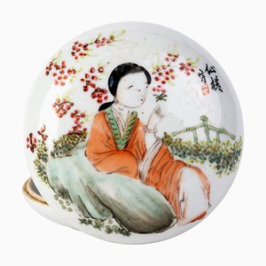 19th Century Qing Dynasty Chinese Famille Rose Porcelain Lidded Box