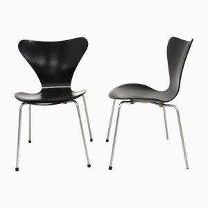 Model 7 Chairs by Arne Jacobsen for Fritz Hansen, Denmark, 1968, Set of 2