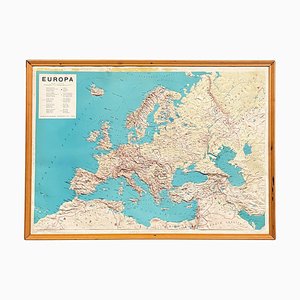 Mapa geográfico topográfico italiano moderno con marco de madera de Europa, años 50-90