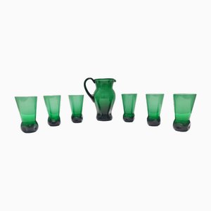 Vasos y jarra vintage de vidrio soplado en verde, Empoli, años 50. Juego de 7