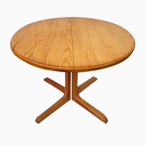 Scandinavian Style Round Extendable Dining Table in Pine, 1970s