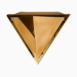 Lámpara de pared en forma de pirámide de latón macizo de OTHR, años 70