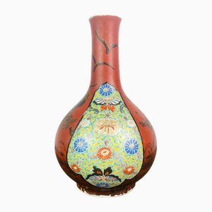 Vaso giapponese in porcellana laccata, metà XIX secolo