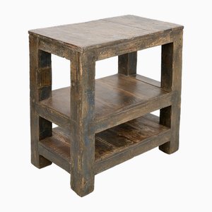 Mesa pequeña de madera marrón
