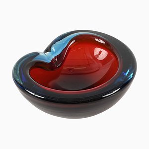 Cuenco Sommerso en forma de corazón de cristal de Murano en azul y rojo de Flavio Poli, Italia, años 60