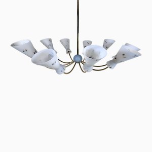 Grand Lustre Sputnik à 10 Lumières avec Abat-jours à Double Cône en Verre Opalin, Italie, 1950s