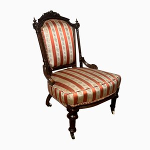 Chaise Victorienne en Noyer Sculpté, 1860s