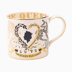 Silberne Queen Elizabeth II Jubiläumstasse von Wedgwood