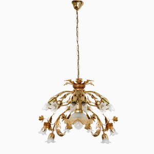 Lámpara de araña italiana con flores de metal dorado y cristal de Murano, años 80