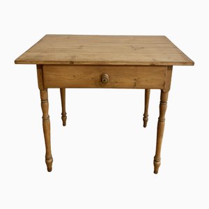 Small Farm Table in Pine