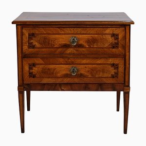 Louis XVI Chest of Drawers in Nutwood, 1780s