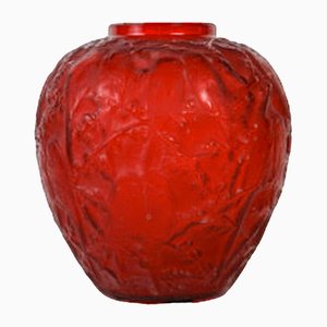 Vaso Parrocchetto colorato in rosso di René Lalique, 1919